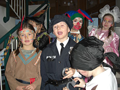 Verkleidete Schüler